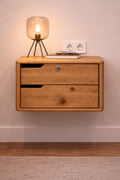 Natbord i eg SVÆV i minimalistisk skandinavisk design